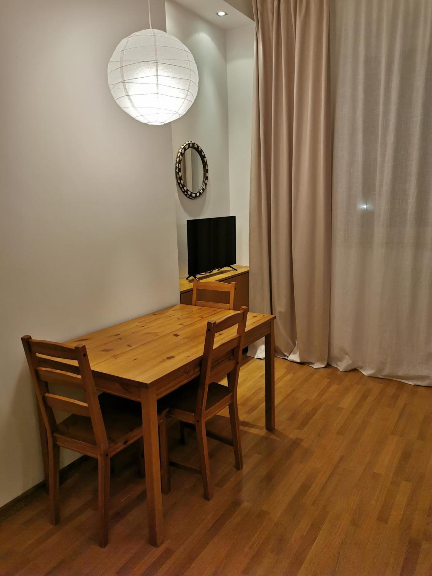 Cozy Spacious Apartment With Balcony Krakow Luaran gambar
