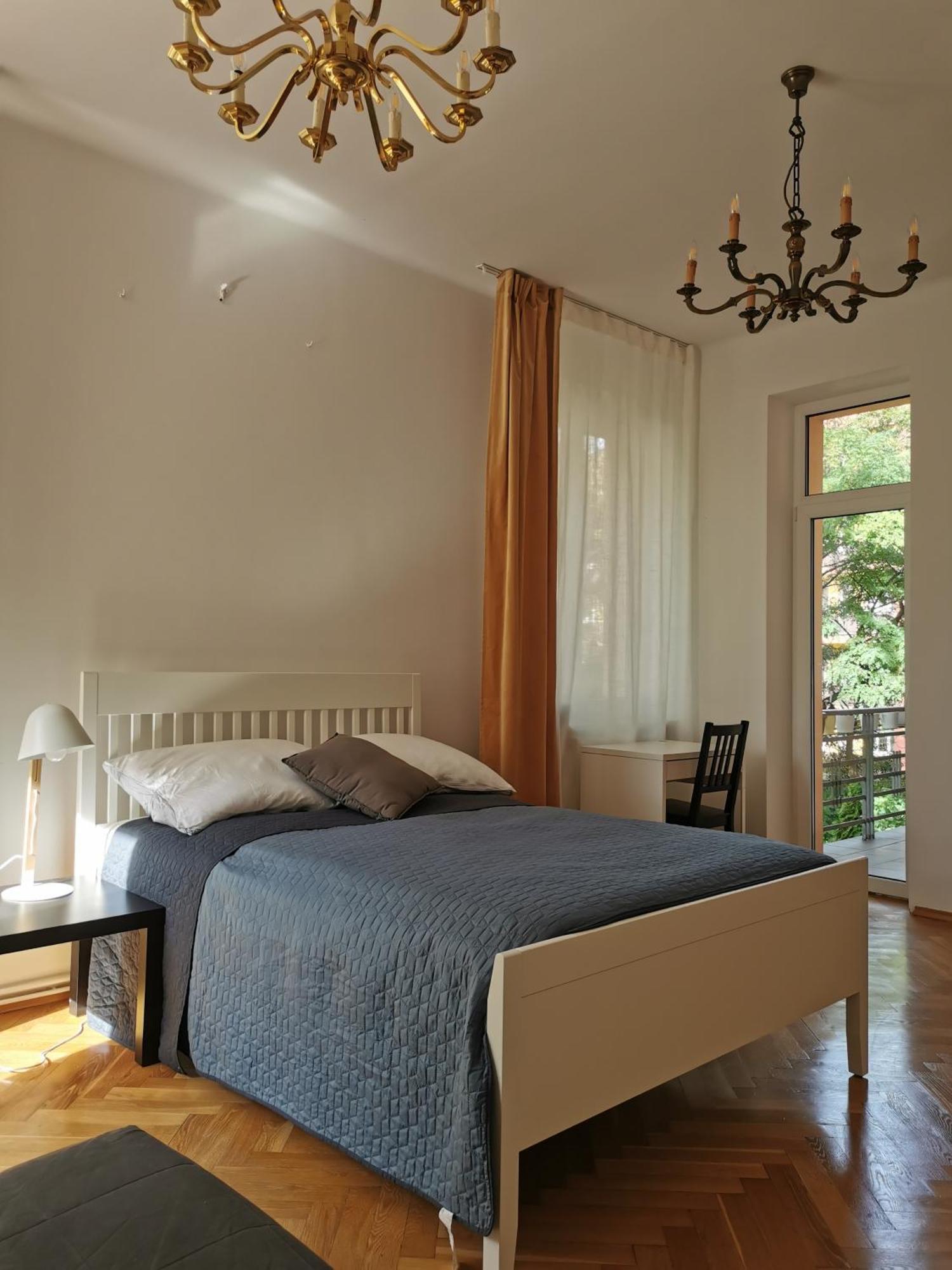 Cozy Spacious Apartment With Balcony Krakow Luaran gambar