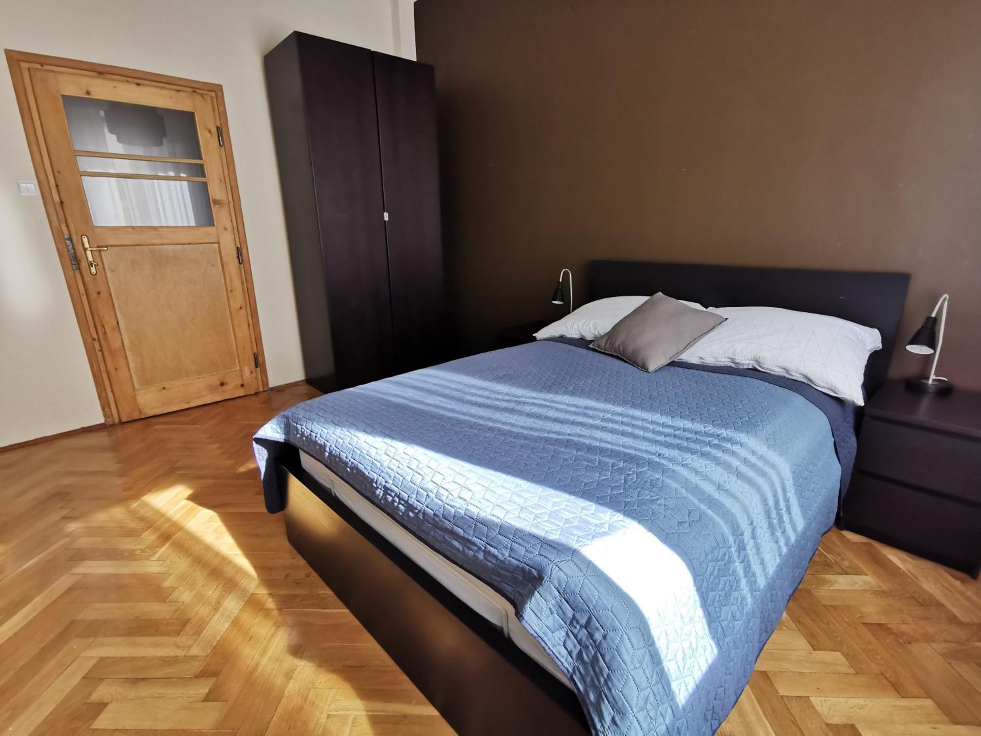 Cozy Spacious Apartment With Balcony Krakow Luaran gambar